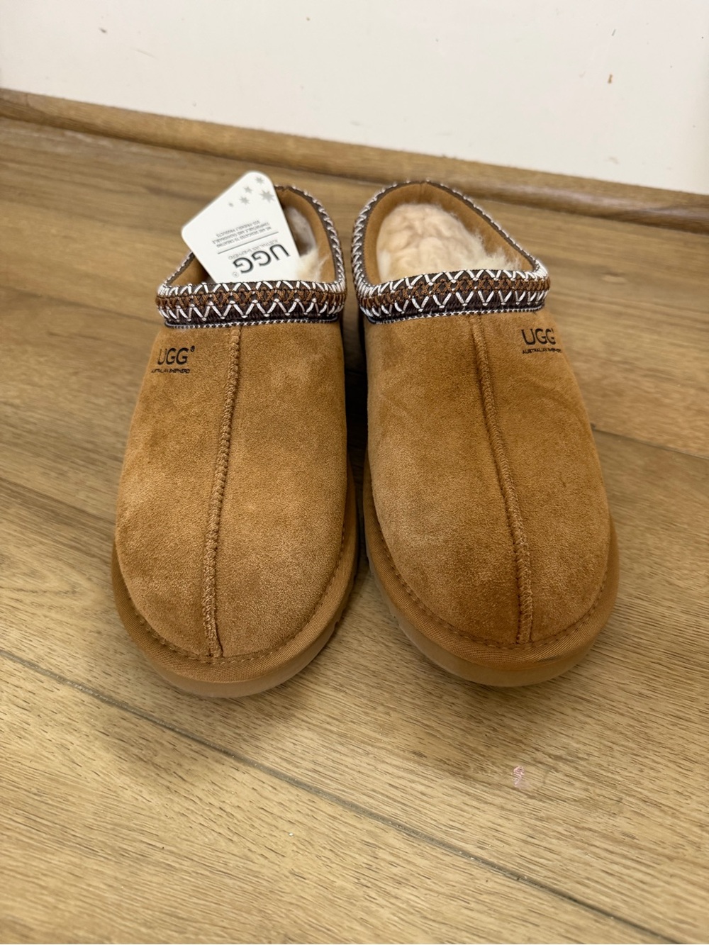 UGG women’s Tasman Suede Slipper - Chestnut